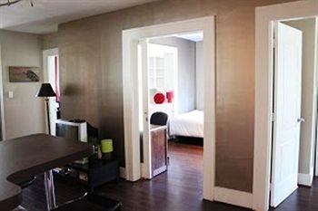 Mondeliving Robsonliving Vancouver