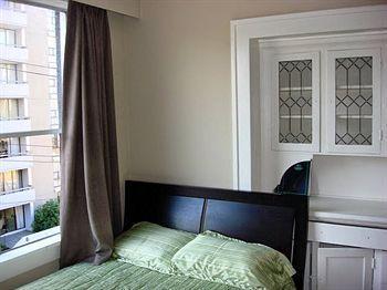 Mondeliving Robsonliving Hotel *