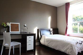 Mondeliving Robsonliving Hotel