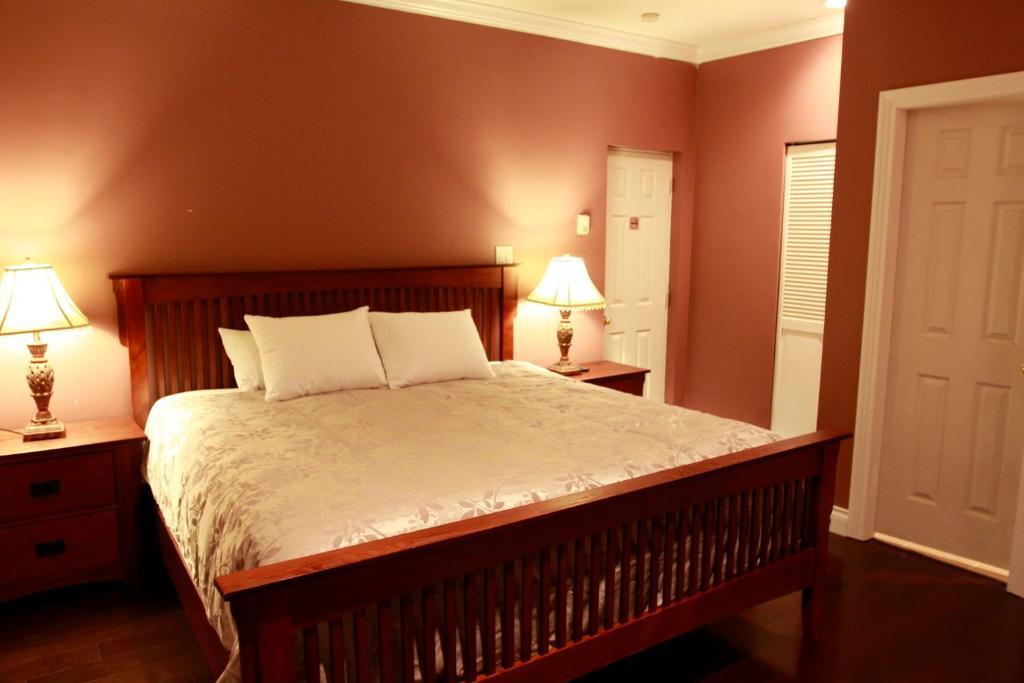 Camilla House 4* Vancouver
