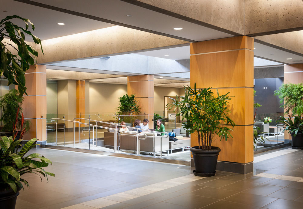 Hotel West Coast At Ubc 4*