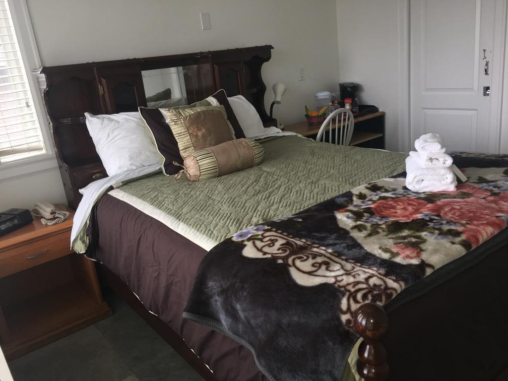 White House Bed & Breakfast 2*