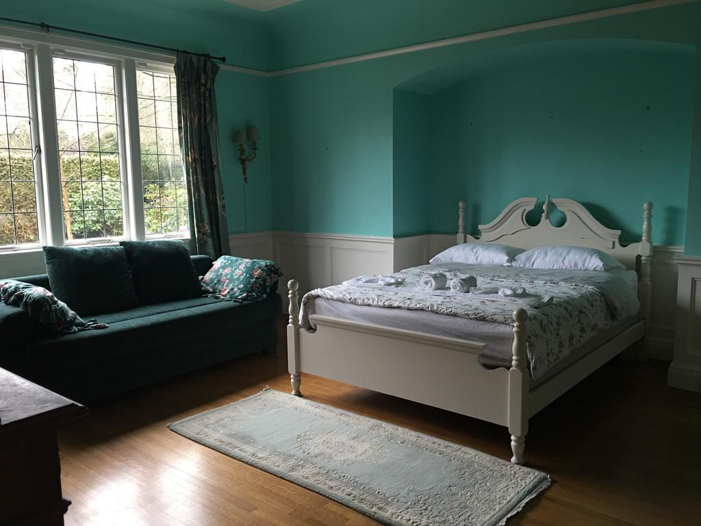 Angus House Guest house *