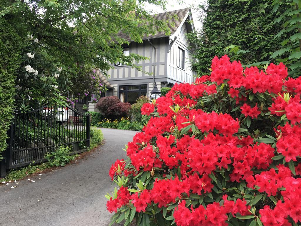 Angus House *