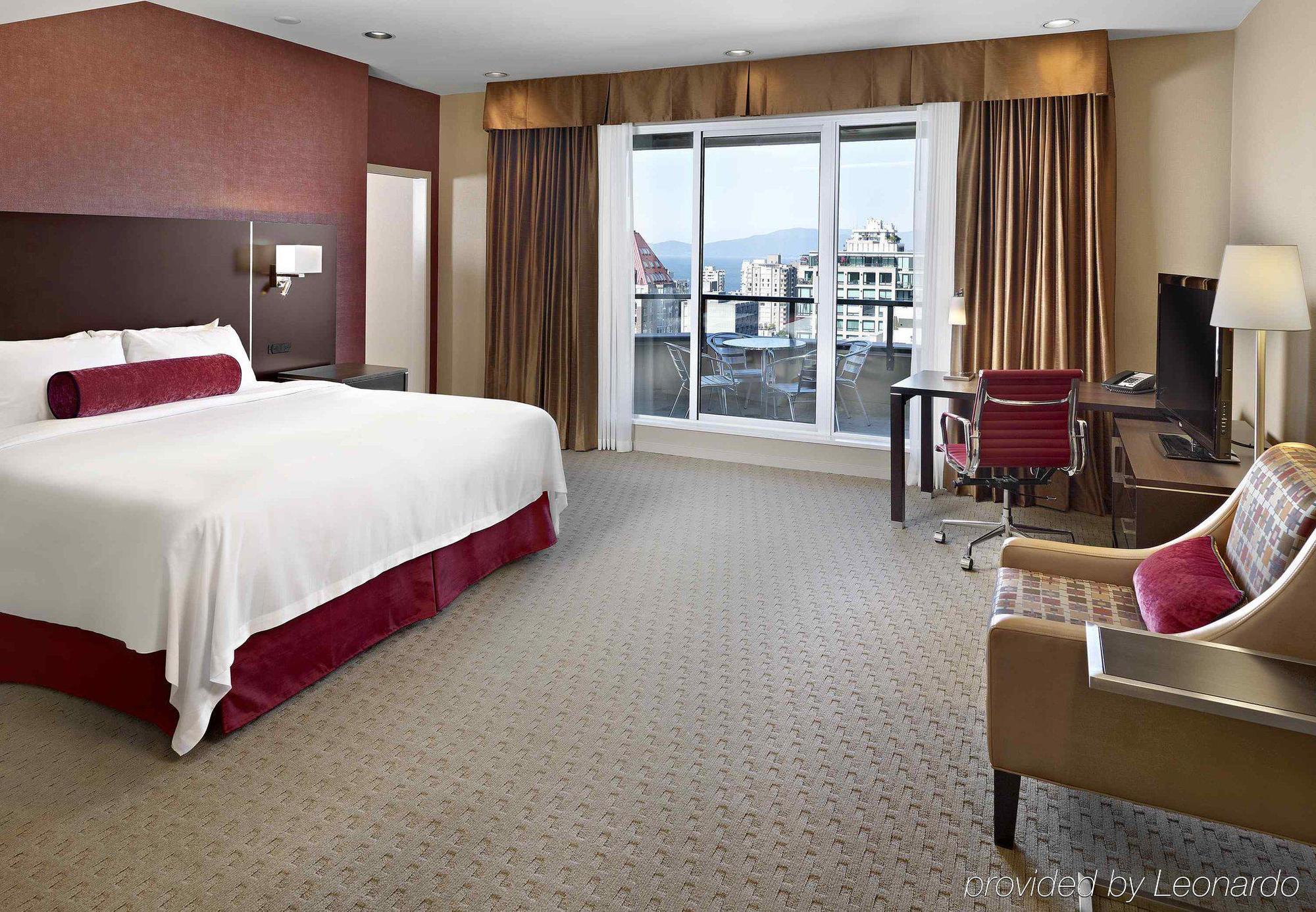 Hotel By Marriott Downtown Vancouver