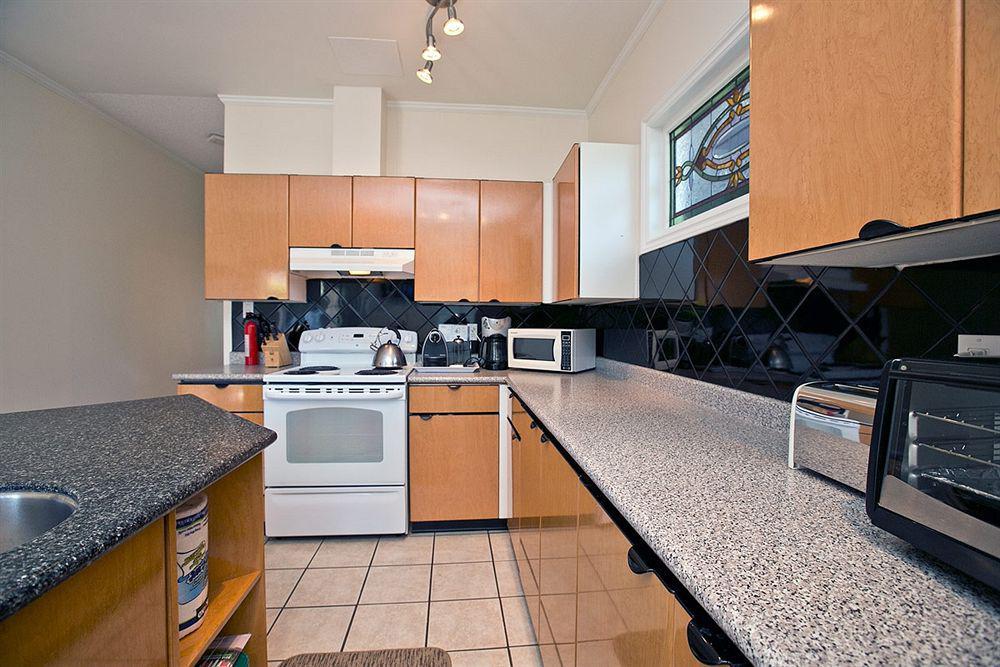 Alma Beach Manor Apartment *