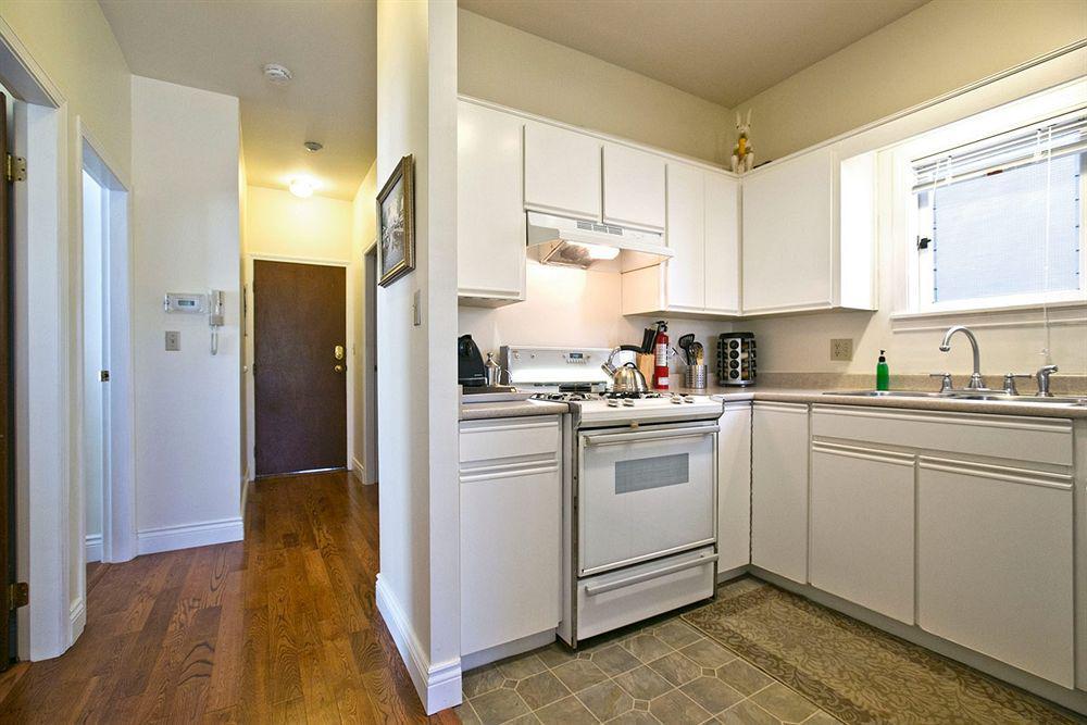 Alma Beach Manor Apartment