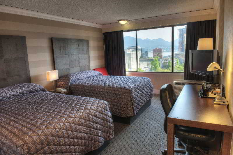 Hotel Sandman Downtown 3*