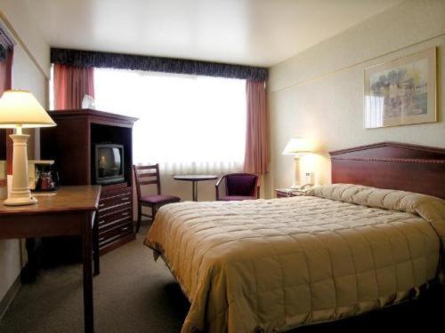 Howard Johnson Plaza Hotel Vancouver 3*