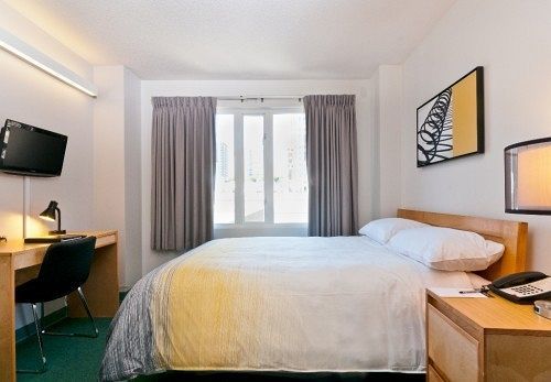 Ywca Hotel 3*
