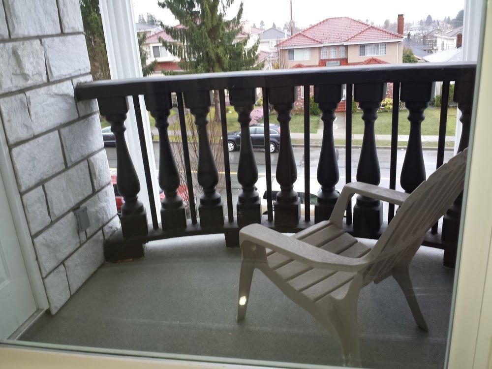 Bed & Breakfast White House 2*