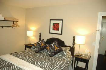 Bed & Breakfast Cambie