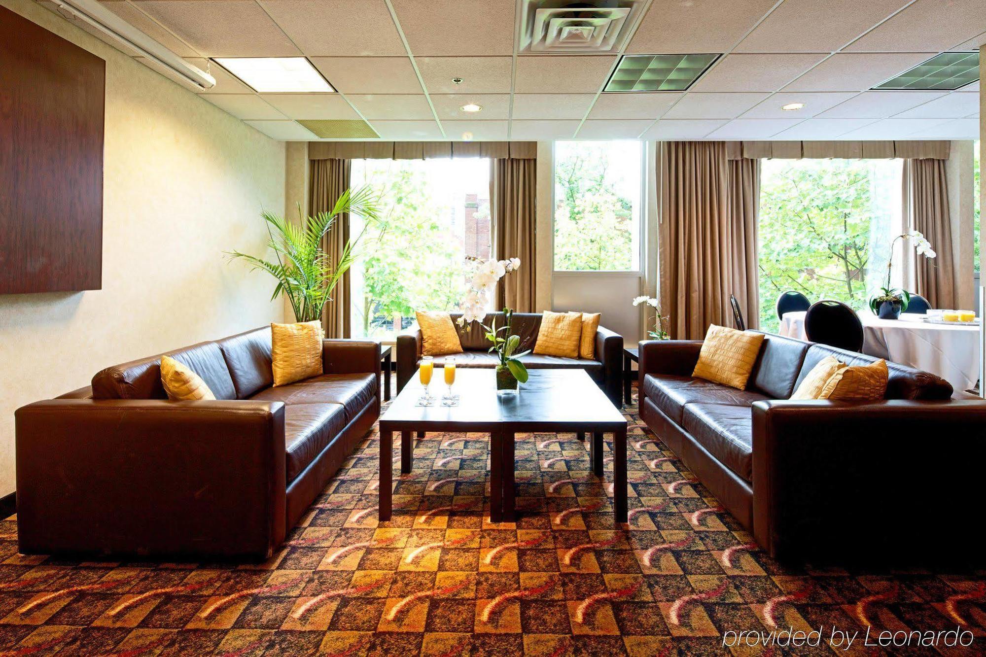 Hampton & Suites, By Hilton - Downtown Hotel Vancouver