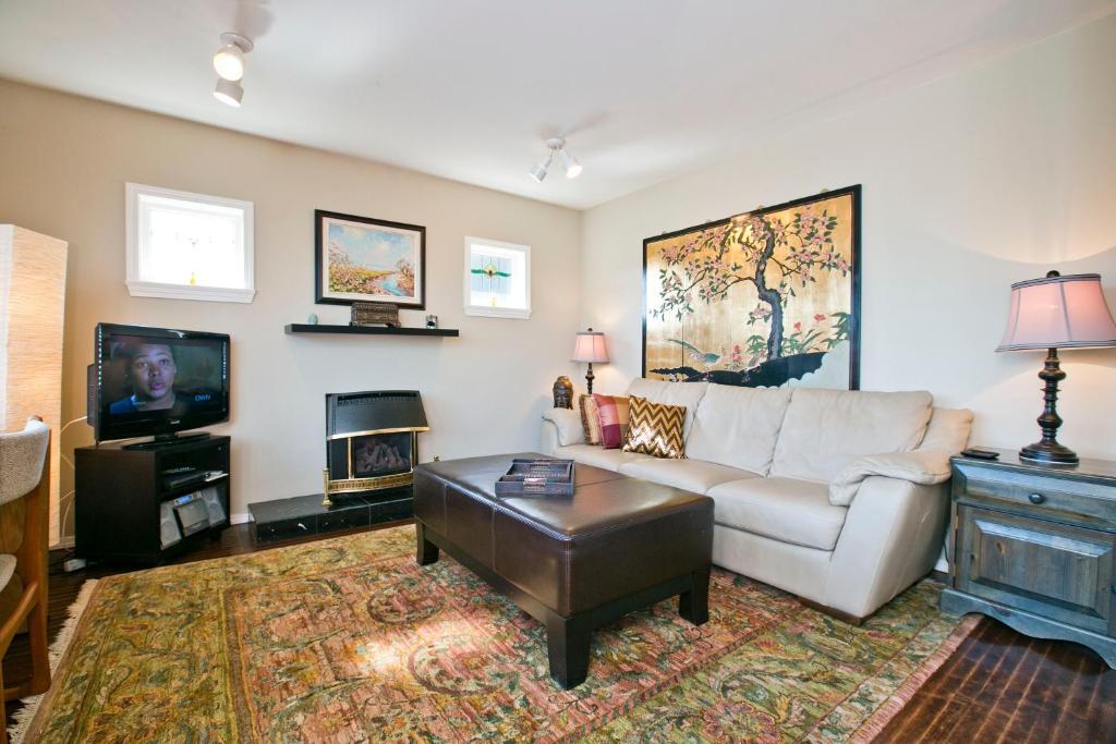 Alma Beach Manor Apartment Vancouver