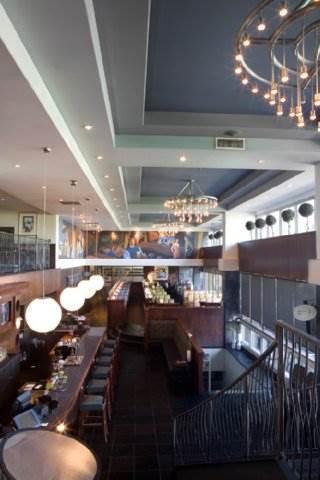 Hotel Sandman Downtown 3*