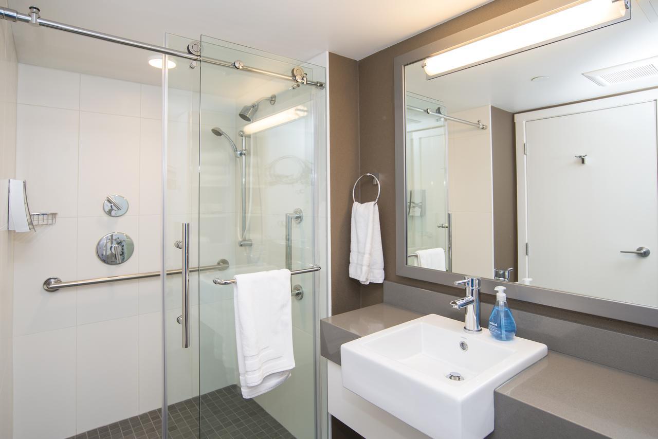 Hotel Blue Horizon Vancouver