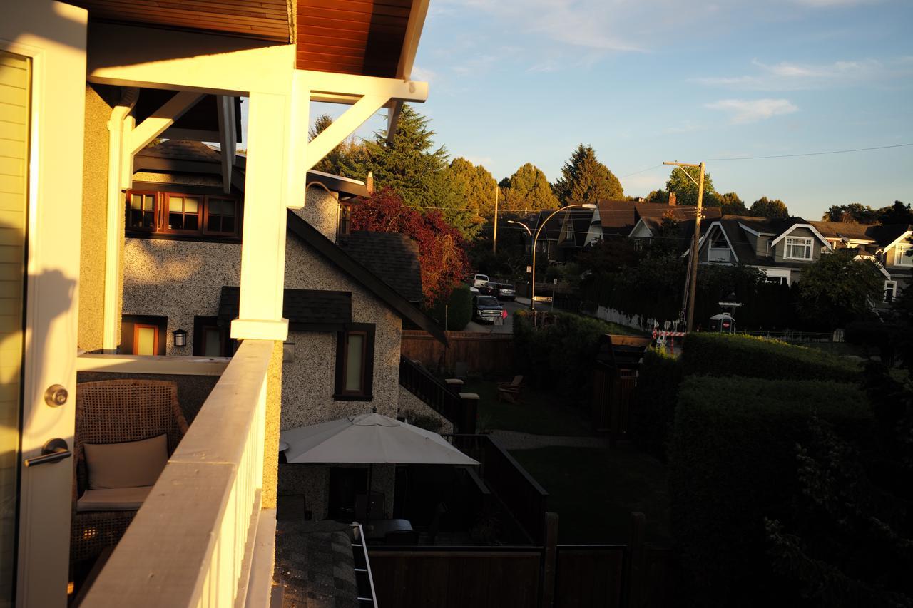 Custom Built 3Bedroom Home In Kitsilano *