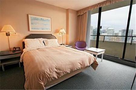 The Empire Landmark Hotel 3*