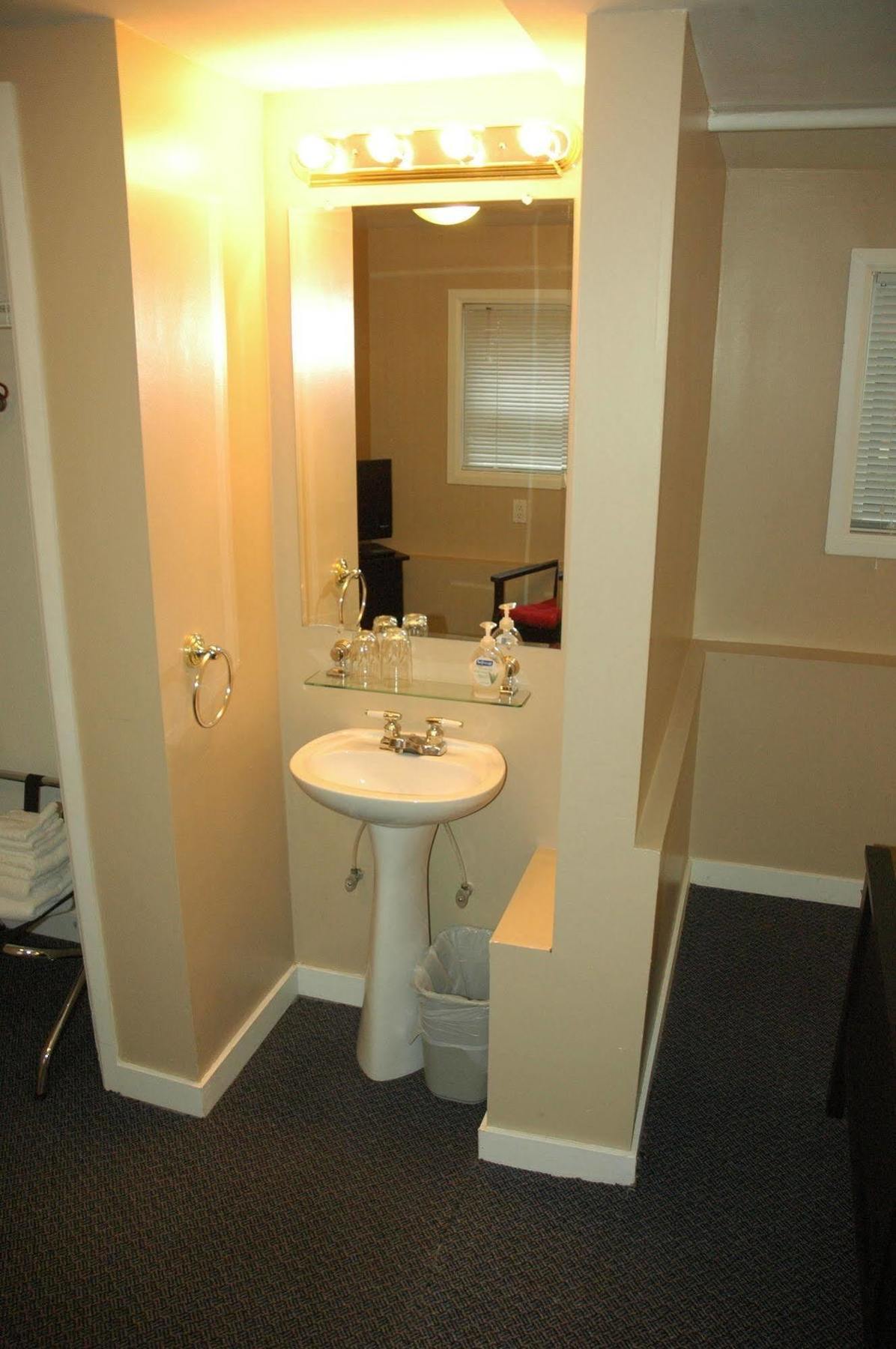 Cambie Bed & Breakfast