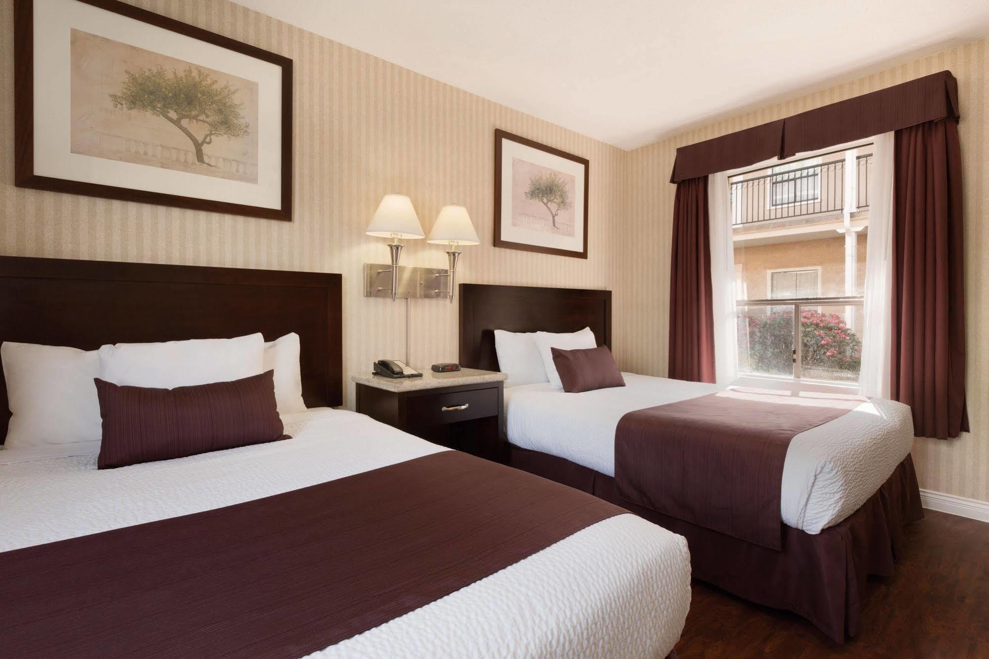 Days By Wyndham Metro Hotel 2*
