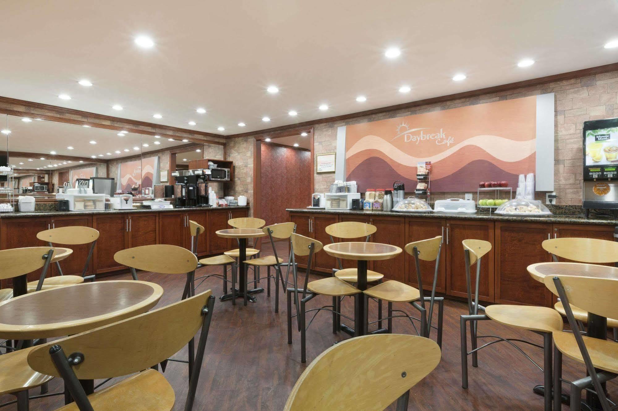 Hotel Days By Wyndham Metro 2*