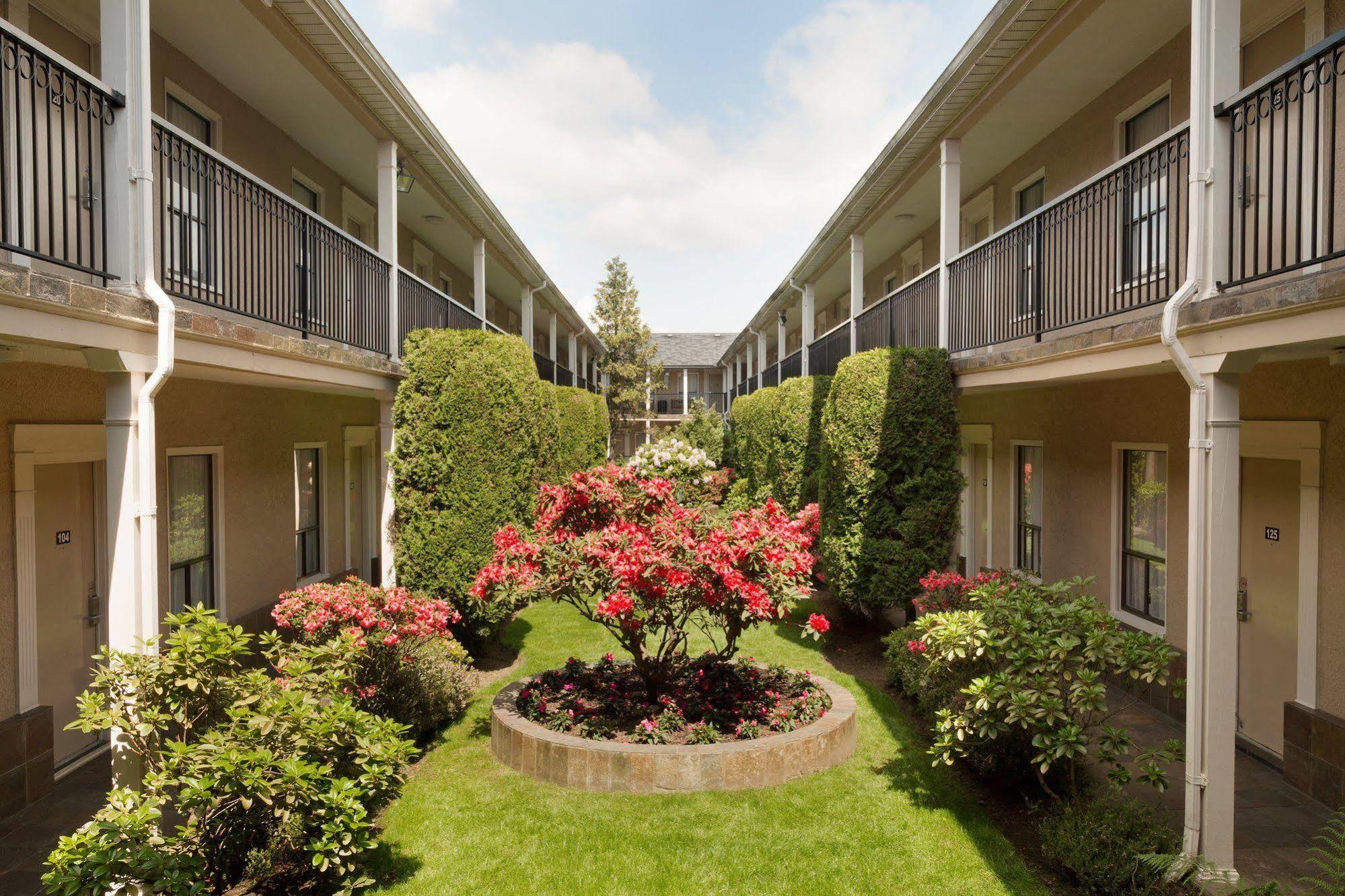 Days By Wyndham Metro Hotel Vancouver