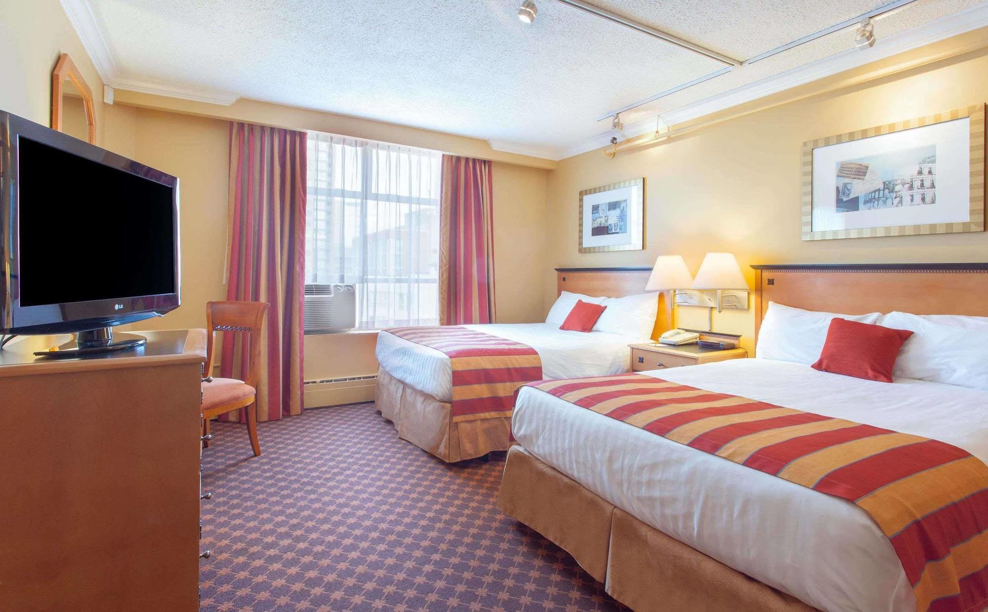 Howard Johnson By Wyndham Downtown Hotel 2*