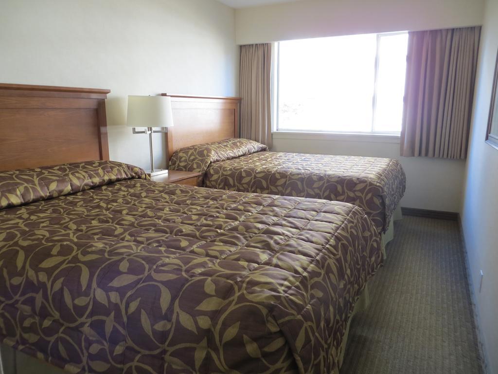 Oceanside Hotel