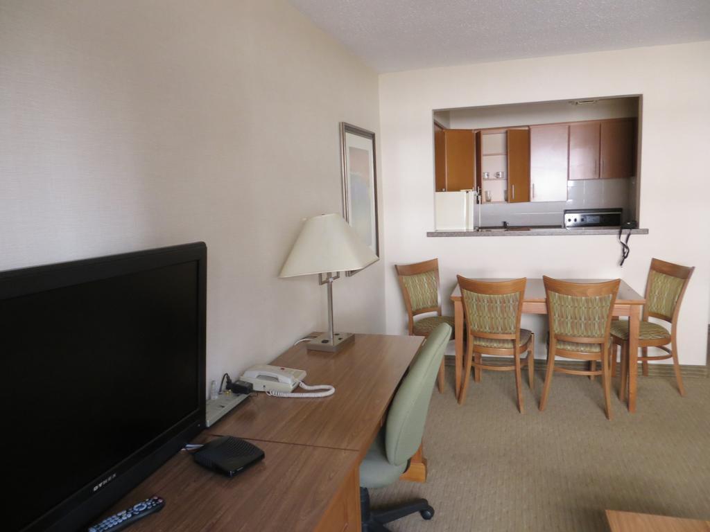 Oceanside Hotel 2*