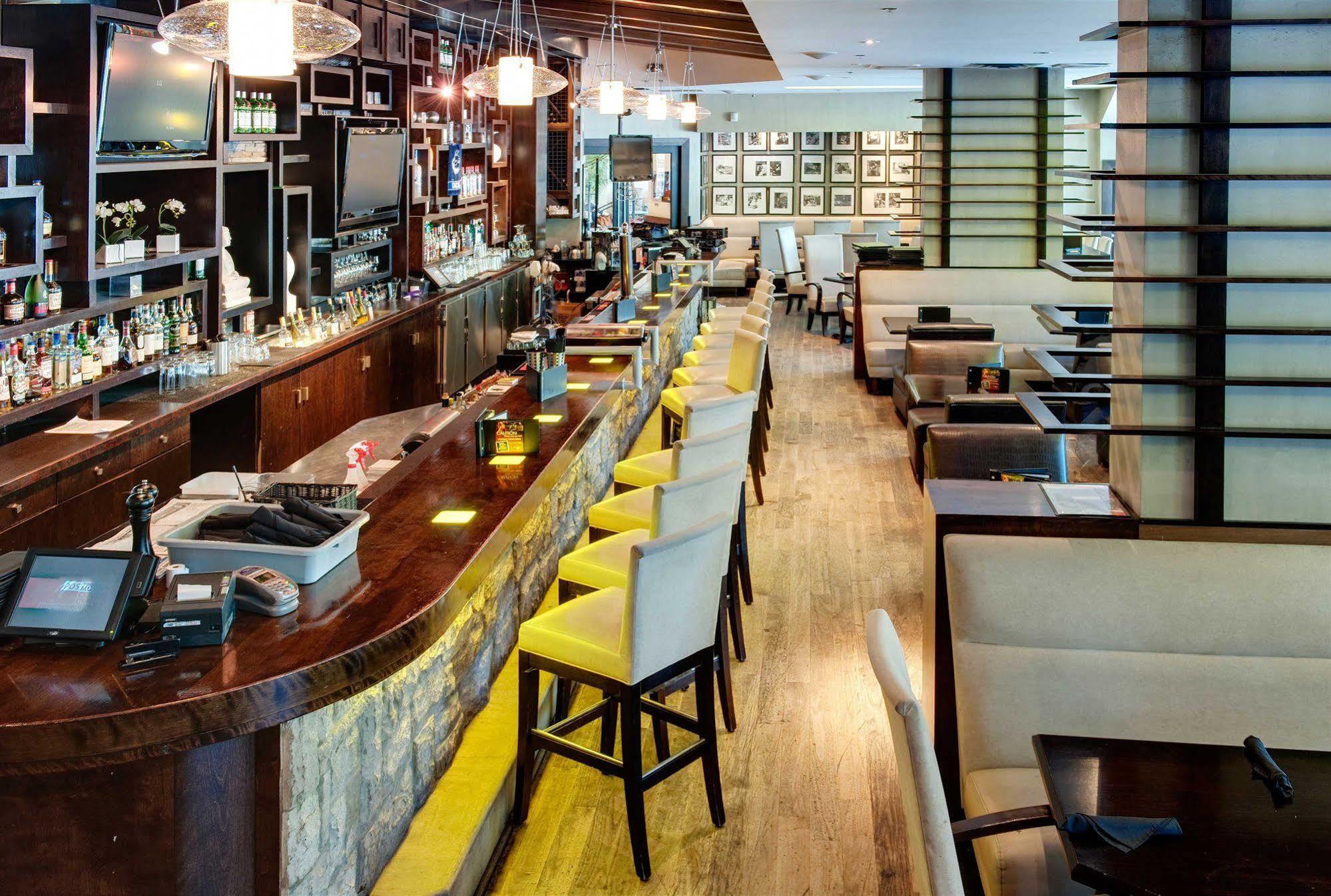 Hotel Sandman Downtown 3*