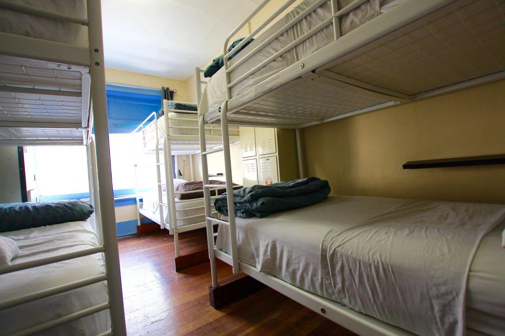 Samesun Vancouver Hostel