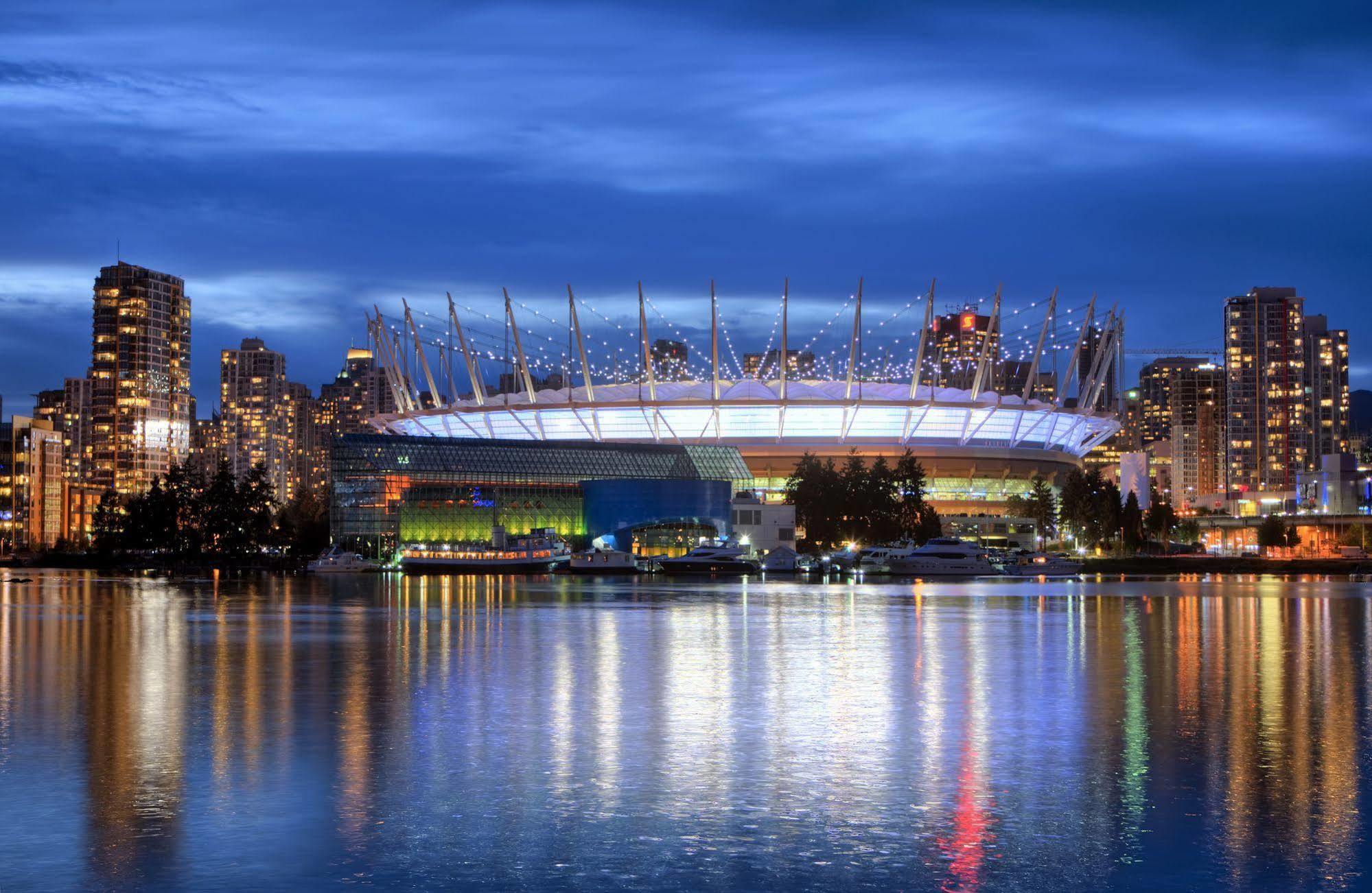 Park & By Radisson 3* Vancouver