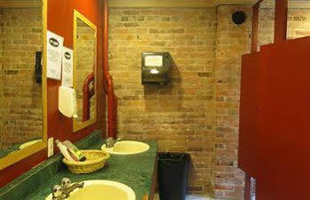 Hostel The Cambie Seymour