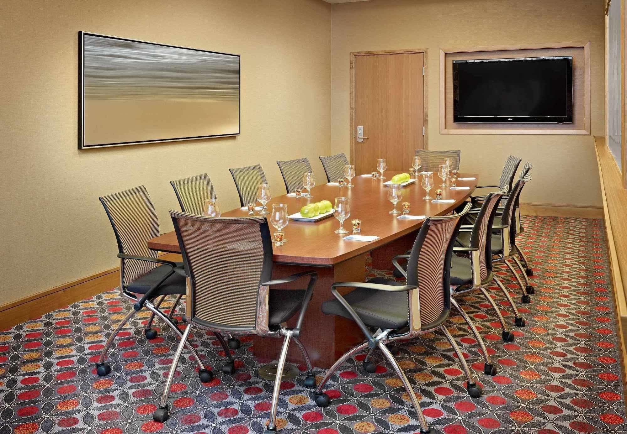 By Marriott Downtown Hotel