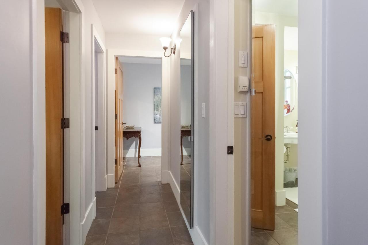 Beautiful, Quiet 3br In Posh Kitsilano Apartment *