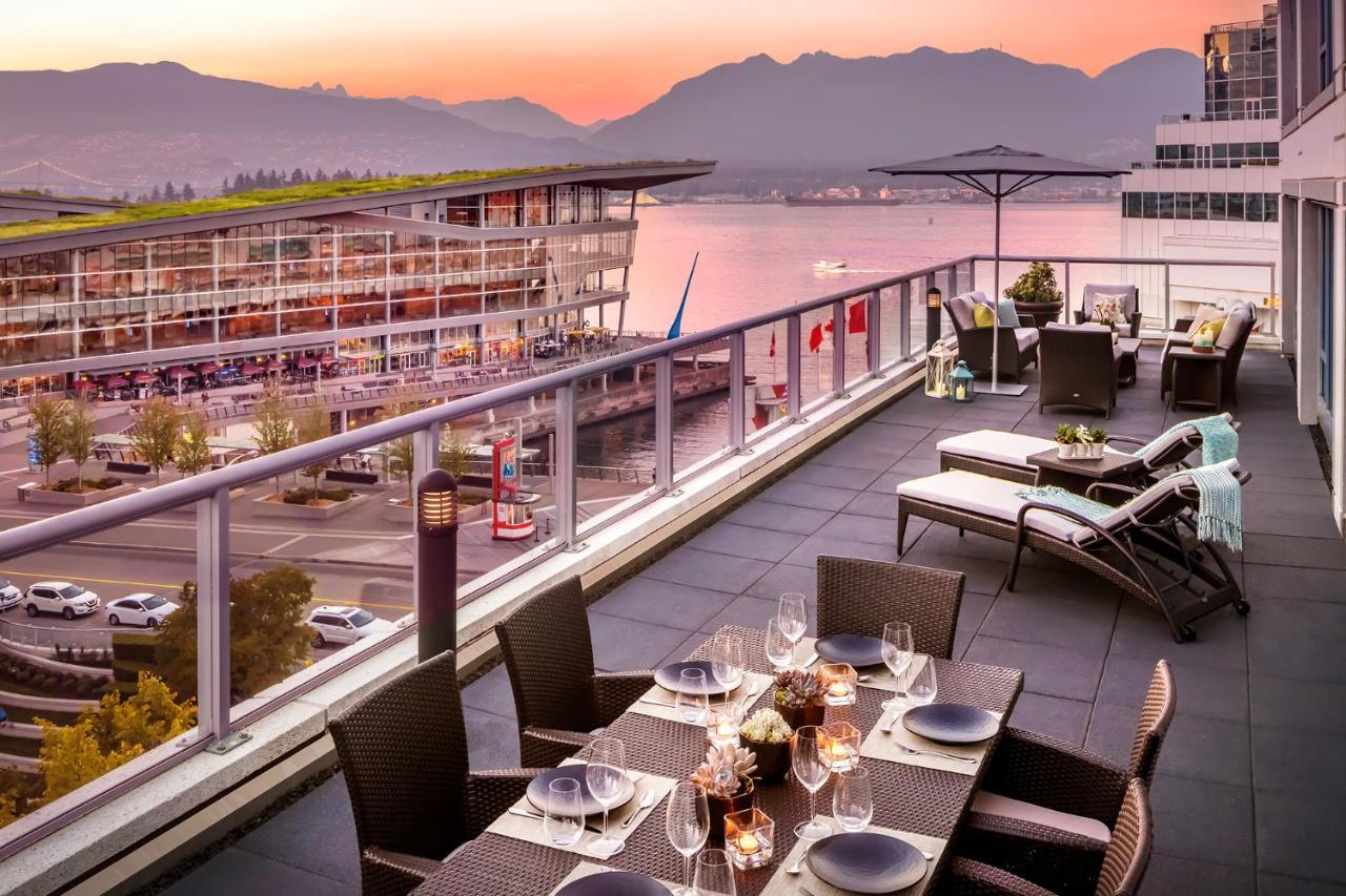 Fairmont Waterfront 5*