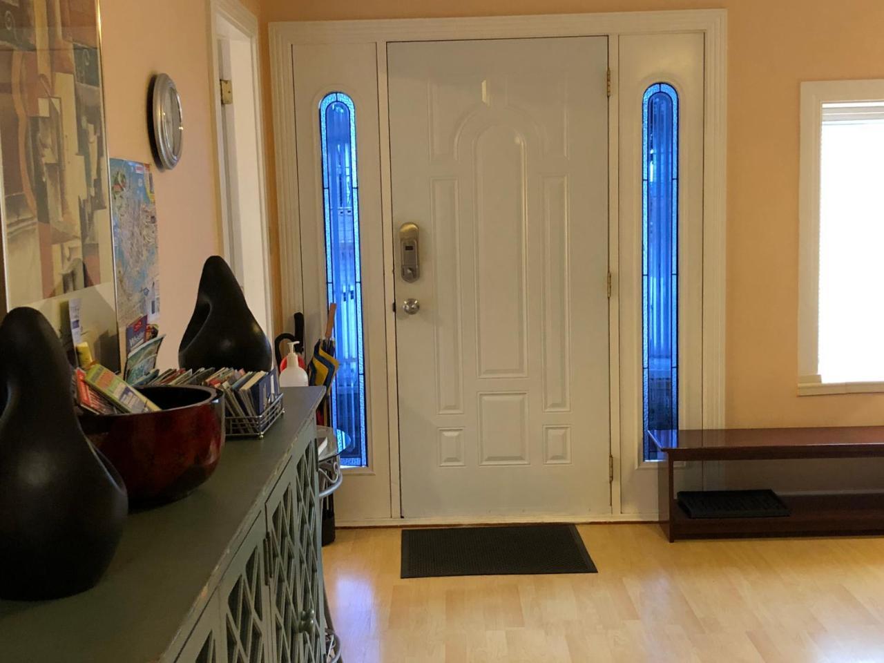 Cozy Bedrooms Guest House Guest house Vancouver