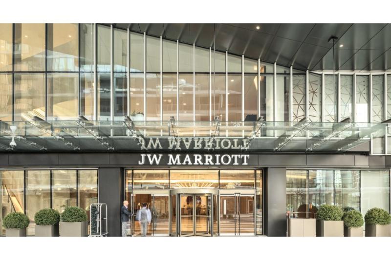 Jw Marriott Parq Hotel