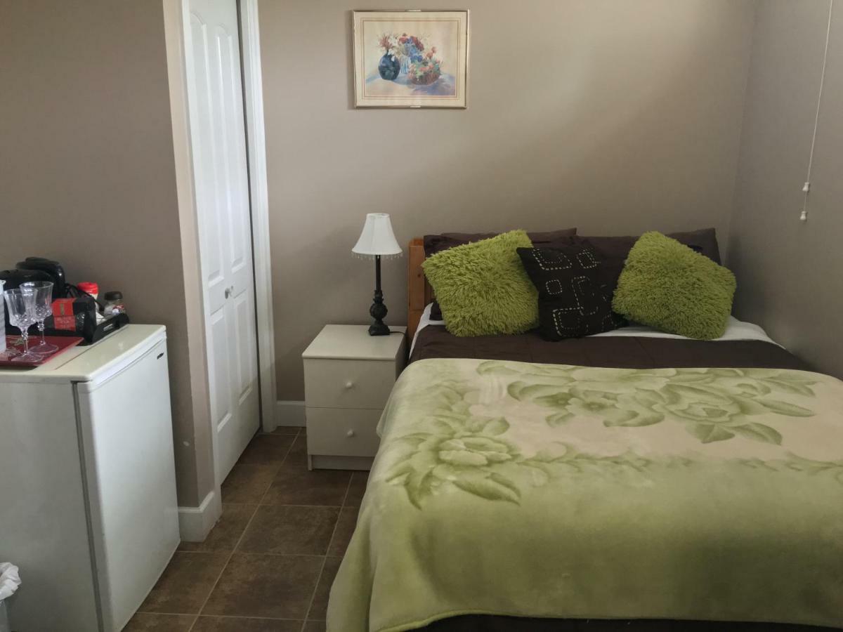 White House Bed & Breakfast 2*