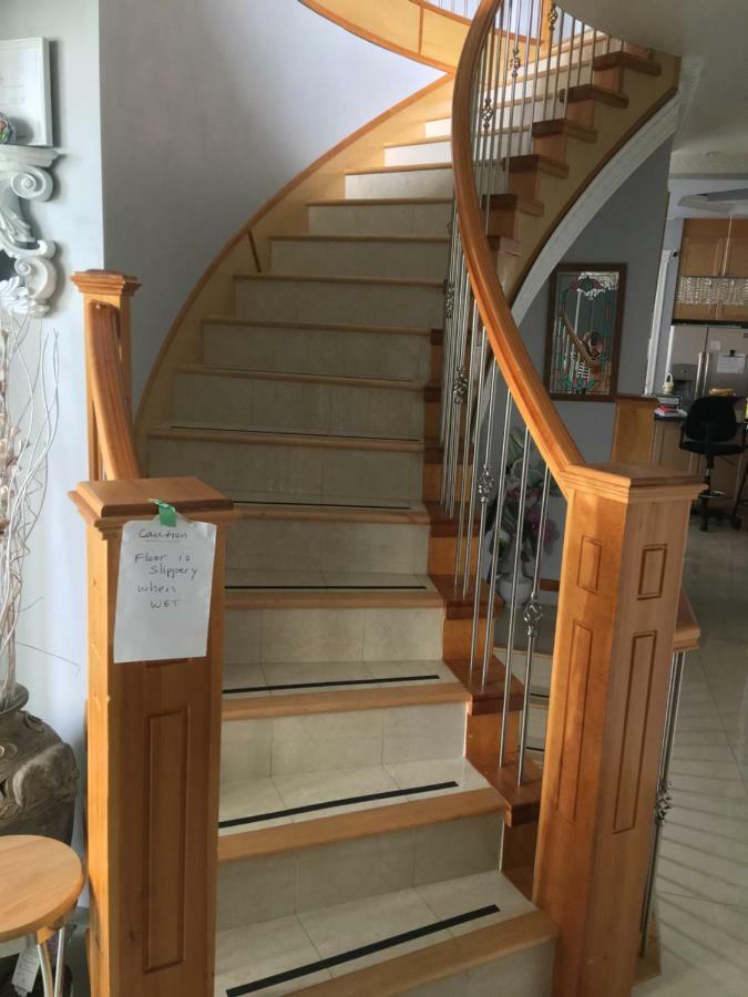 White House Bed & Breakfast 2*