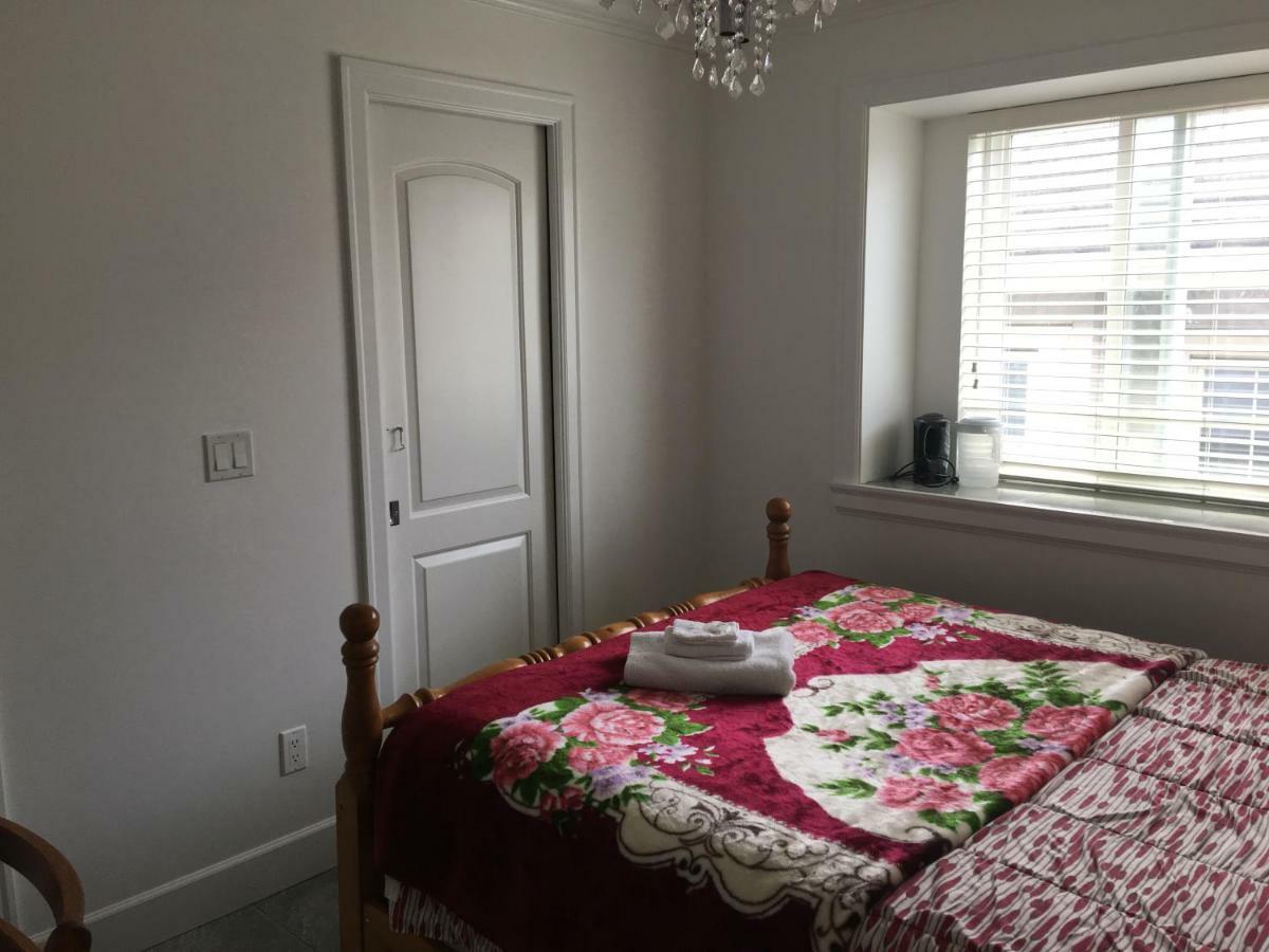 Bed & Breakfast White House 2*