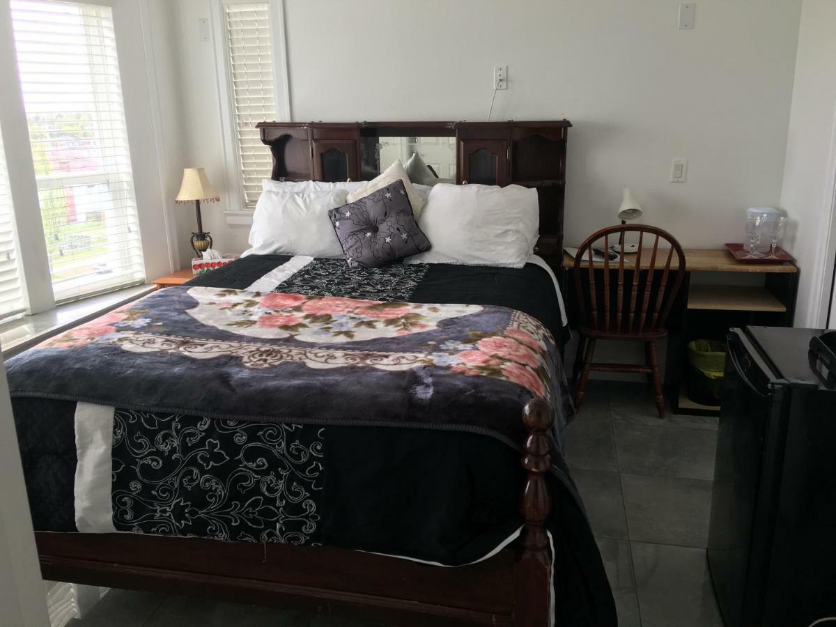 White House Bed & Breakfast