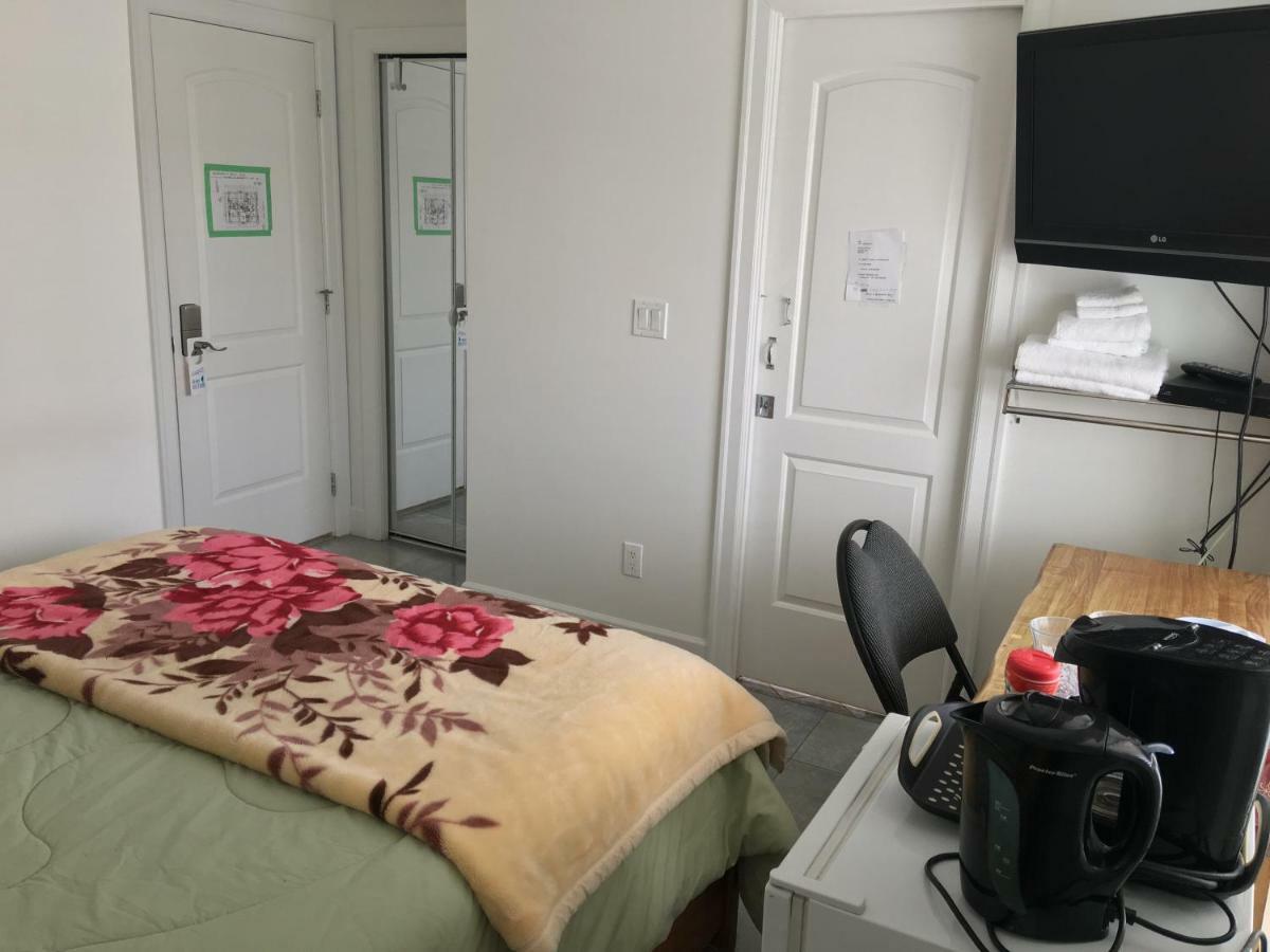 White House Bed & Breakfast