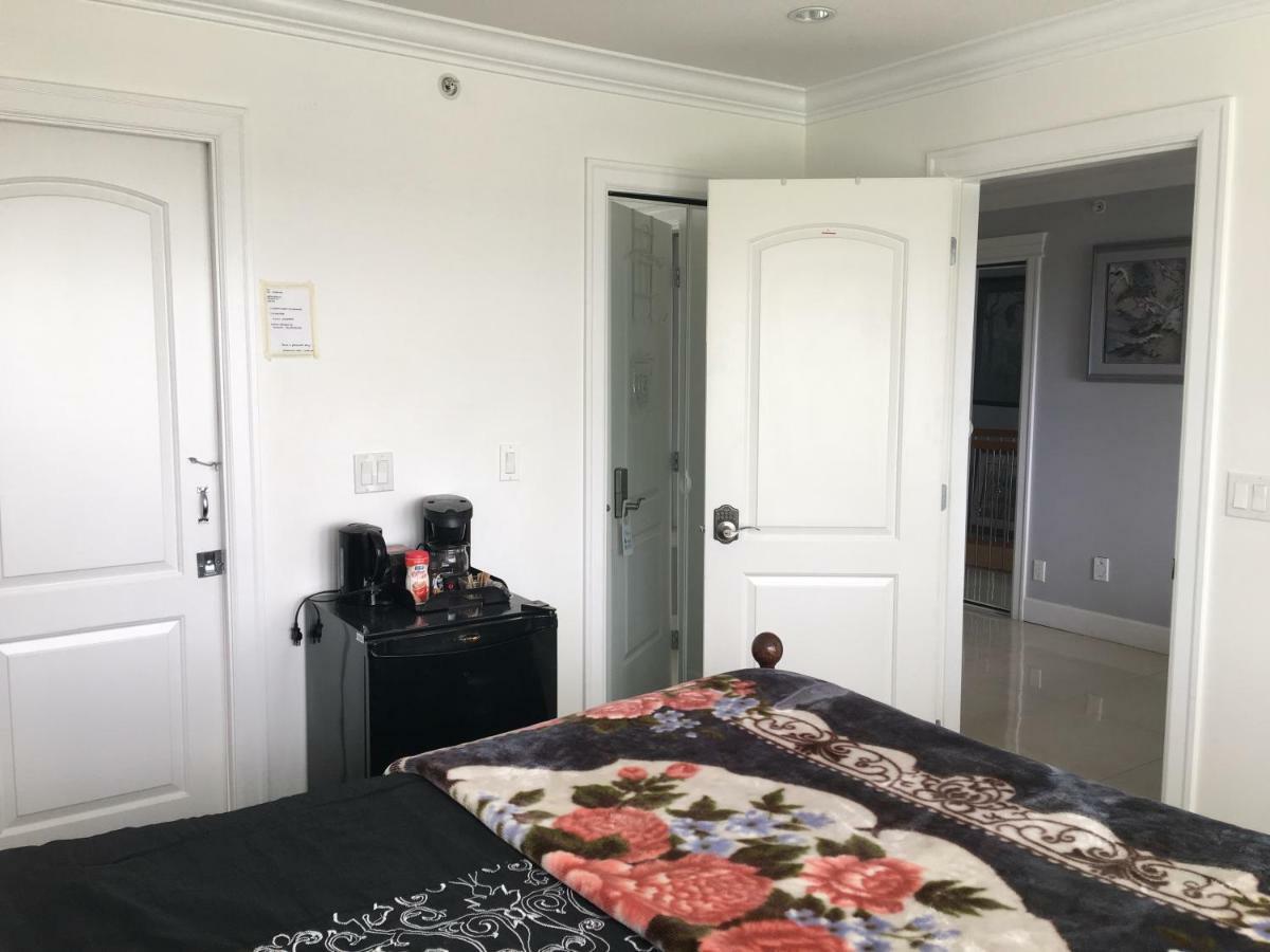 Bed & Breakfast White House