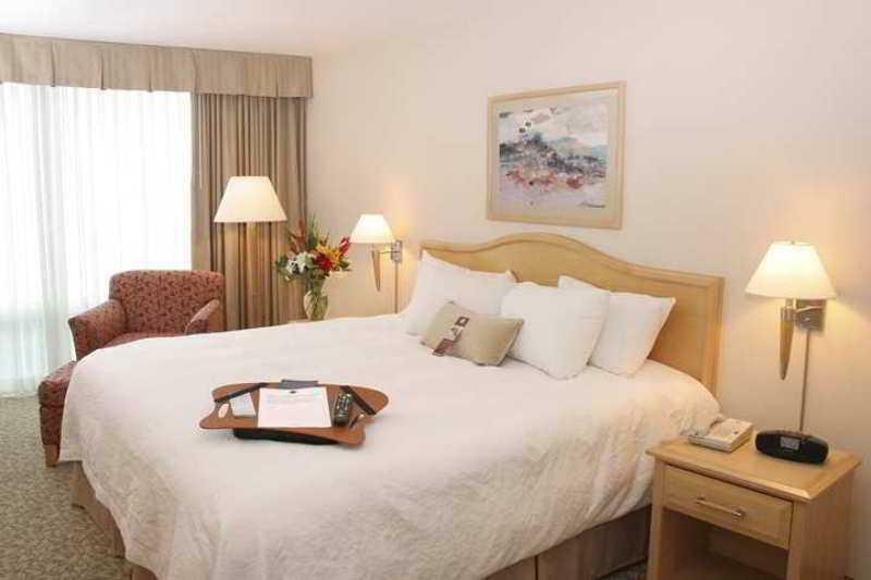 Hampton & Suites, By Hilton - Downtown 3* Vancouver