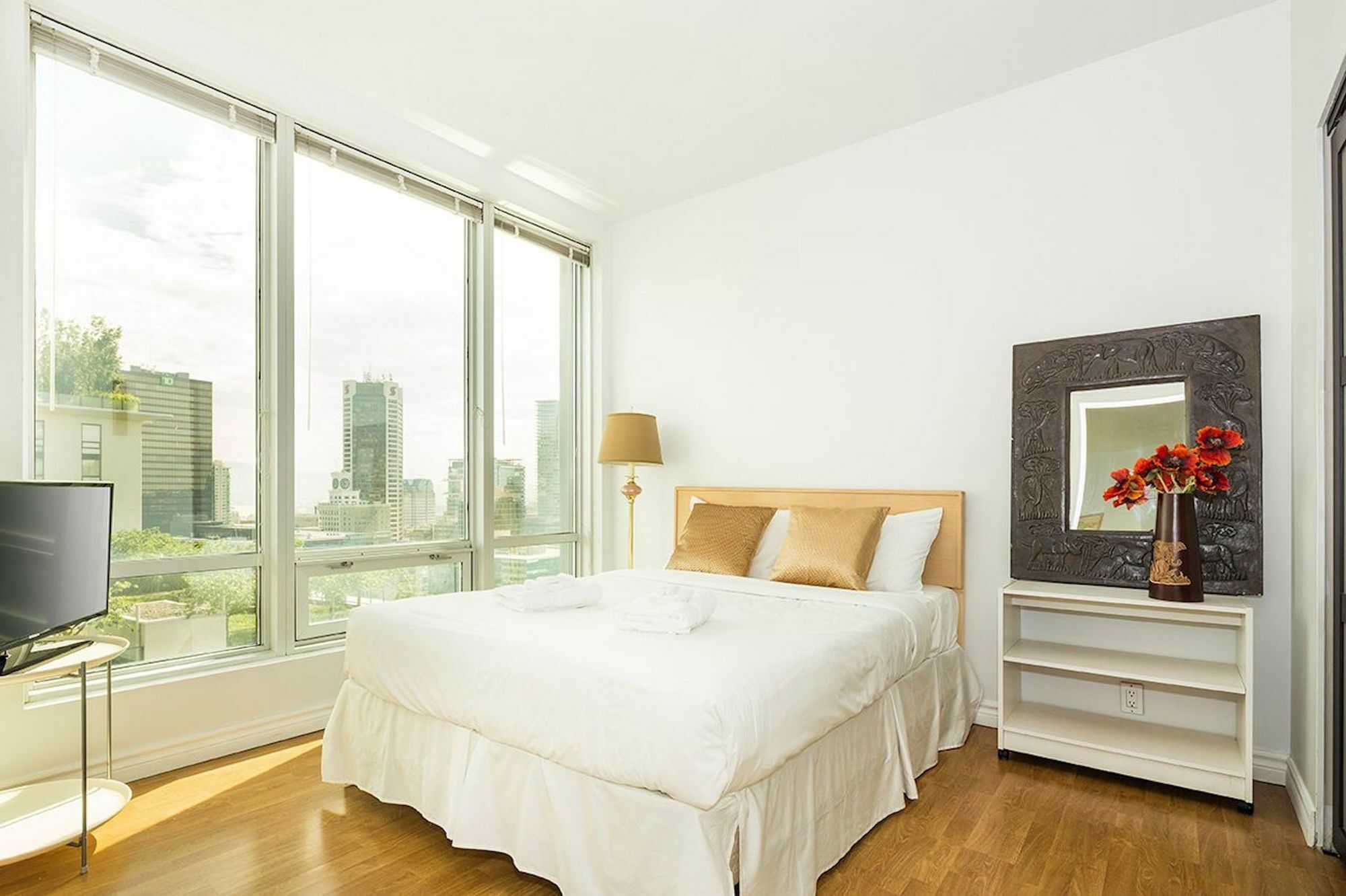 1br In Downtown By Sonder
