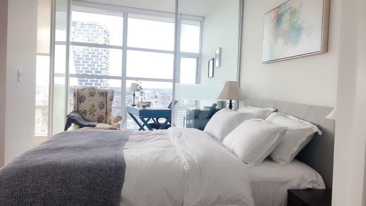 Apartment Brand New Seaview High-rise Downtown Vancouver