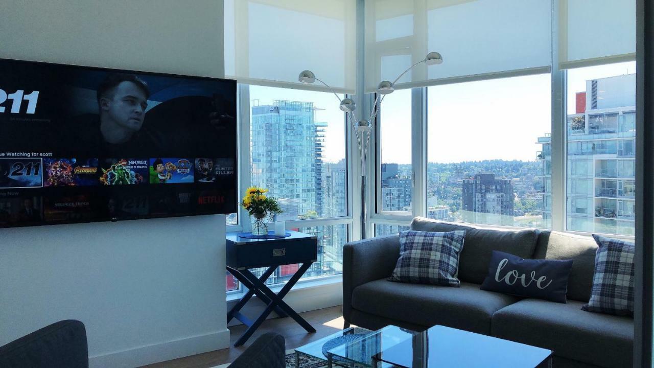 Apartment Brand New Seaview High-rise Downtown Vancouver