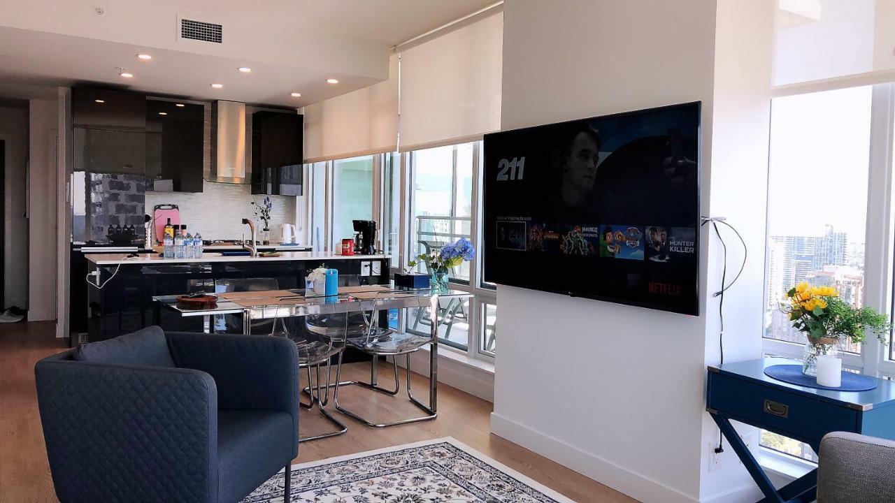 Apartment Brand New Seaview High-rise Downtown Vancouver