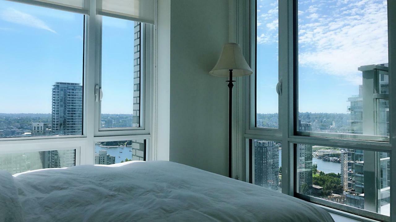 Brand New Seaview High-rise Downtown *